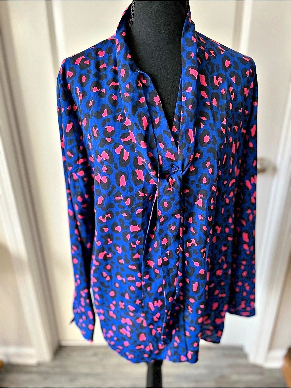 Fashion Nova Animal Print Tie-Front Blouse in Blue & Pink Size XL